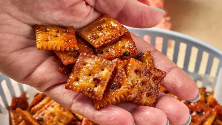 Viral Recipe: Hot Honey Saltines That Took Over TikTok