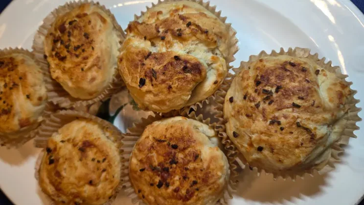 How to Make the Perfect Garlic Focaccia Muffins at Home