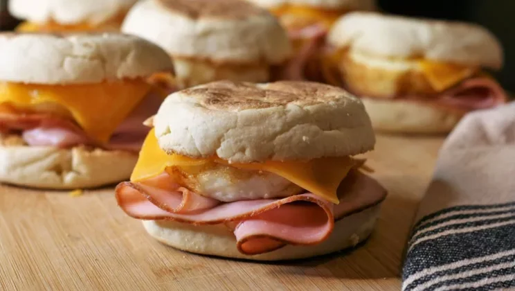 Easy Ham, Egg, and Cheese Breakfast Sandwiches Recipe You Can Make in 30 Minutes