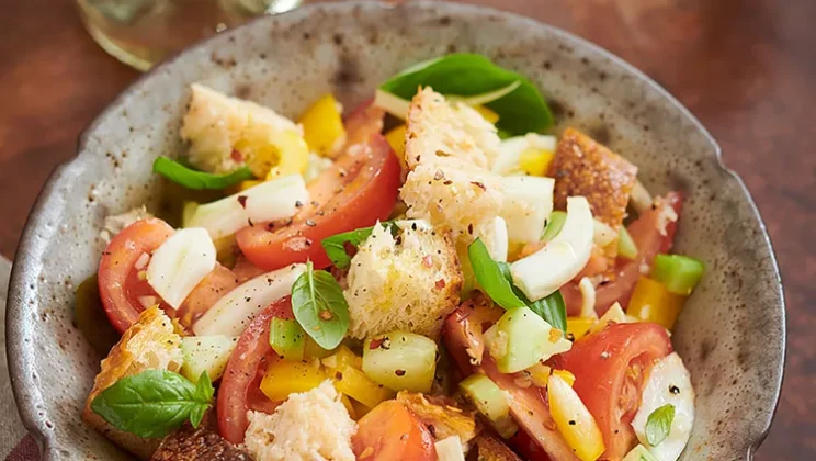 Easy Tuscan Panzanella Recipe You Can Make in 30 Minutes