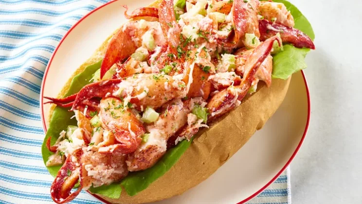 How to Make Lobster Rolls (Easy Recipe Step-by-Step)