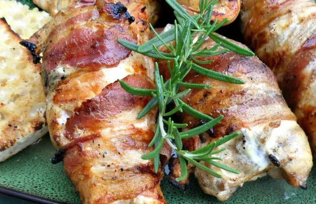 Grilled Chicken with Rosemary and Bacon Recipe — Quick and Easy Homemade Snack