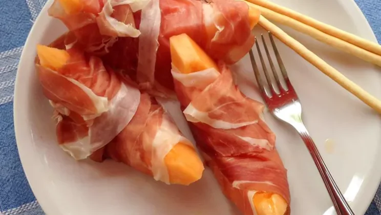 How to Make the Perfect Prosciutto e Melone at Home